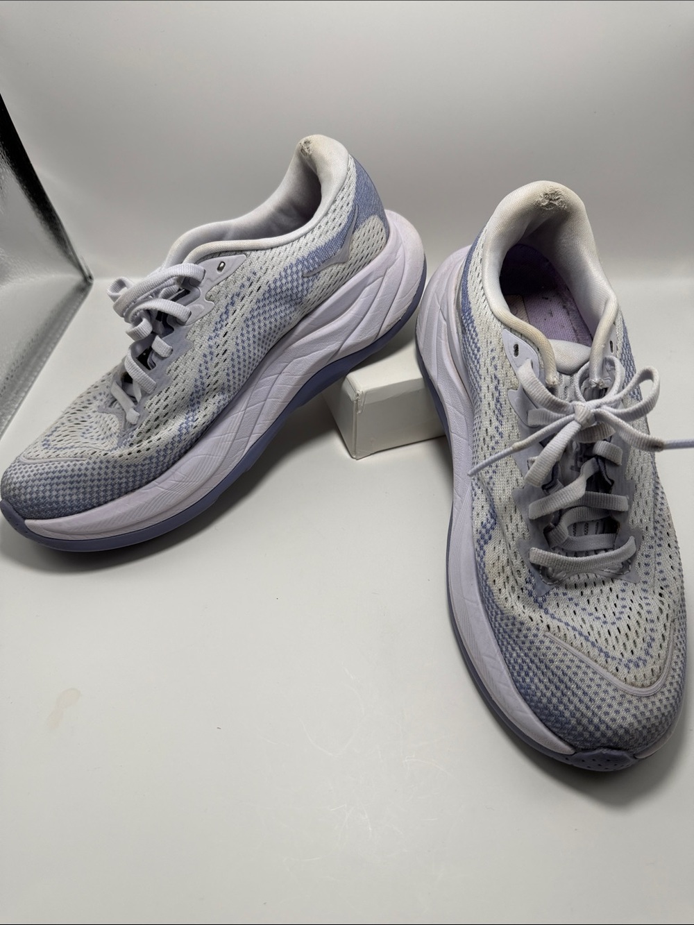 HOKA Rincon 4 Women’s 6.5 White Lavender Running Shoes